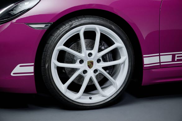 Porsche 718 Style Edition-modellerna går att beställa med vit högglanslack på fälgarna.